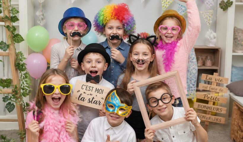 découvrez 10 idées de photobooth avec accessoires amusants pour rendre vos fêtes d'enfants inoubliables et pleines de sourires.